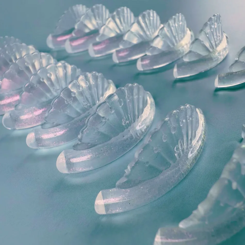 Glitter Shell Lash Lift Pads | 8 Pairs - Image 3